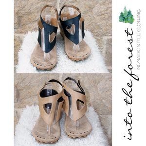 Modzori Venitia 1 Reversible 2-in-1 Wedge Sandals Beige flips to Black Size 12